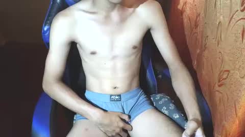 Snapshot of kurtxxx07 chatting on 11-19-25, 03:39 kurtxxx07 online show from 11-19-25, 03:39