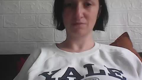 Snapshot of kusia032132 chatting on 09-23-25, 06:38 kusia032132 online show from 09-23-25, 06:38