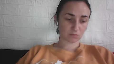 Snapshot of kusia032132 chatting on 10-24-25, 06:21 kusia032132 online show from 10-24-25, 06:21