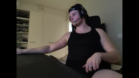 kuukkeli7 online show from 01-11-25, 03:09