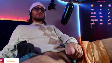 Snapshot of kuzzcoo chatting on 01-09-26, 12:30 kuzzcoo online show from 01-09-26, 12:30