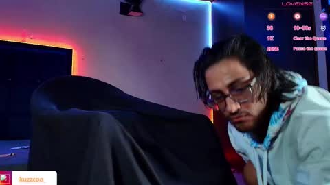 Snapshot of kuzzcoo chatting on 01-19-26, 02:15 kuzzcoo online show from 01-19-26, 02:15