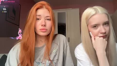 Bella and Alexandra online show from 06-09-26, 06:36