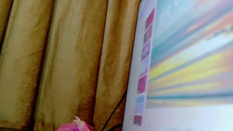 Snapshot of kween_romance chatting on 06-15-26, 09:17 Kween online show from 06-15-26, 09:17