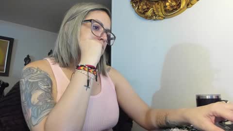 Snapshot of kyhara chatting on 01-19-25, 04:01 kyhara online show from 01-19-25, 04:01