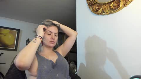 Snapshot of kyhara chatting on 01-28-25, 03:25 kyhara online show from 01-28-25, 03:25