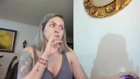 Snapshot of kyhara chatting on 02-21-25, 05:24 kyhara online show from 02-21-25, 05:24