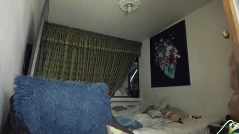 Snapshot of kyhara chatting on 09-21-25, 01:40 kyhara online show from 09-21-25, 01:40