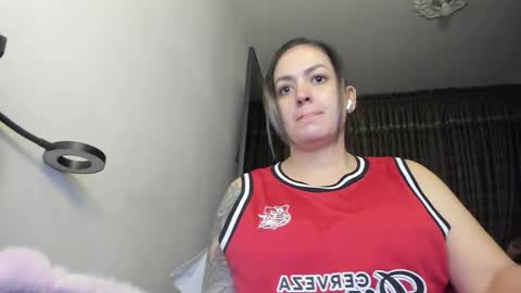 Snapshot of kyhara chatting on 10-01-25, 11:22 kyhara online show from 10-01-25, 11:22