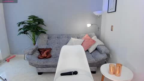 Snapshot of kylamorrison chatting on 12-06-24, 03:33 I am Kyla online show from 12-06-24, 03:33