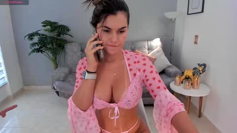 Snapshot of kylamorrison chatting on 12-28-24, 08:25 I am Kyla online show from 12-28-24, 08:25