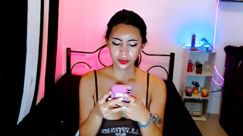 Snapshot of kylaroseee chatting on 06-11-26, 02:53 kylarose smith online show from 06-11-26, 02:53