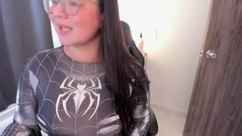 Snapshot of kyleighcx chatting on 02-12-26, 10:05 Kyleigh online show from 02-12-26, 10:05