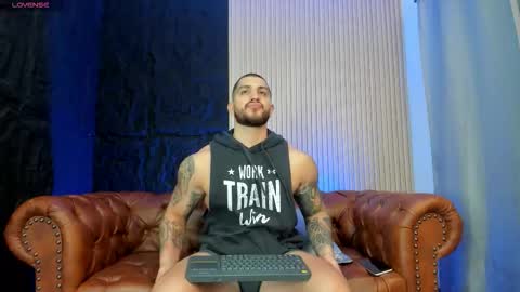 Snapshot of kylenorth_ chatting on 11-28-25, 06:10 kylenorth_ online show from 11-28-25, 06:10