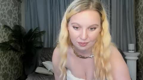 Kyley online show from 10-31-25, 07:37