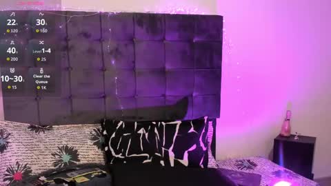 Kylie  online show from 11-15-25, 11:18