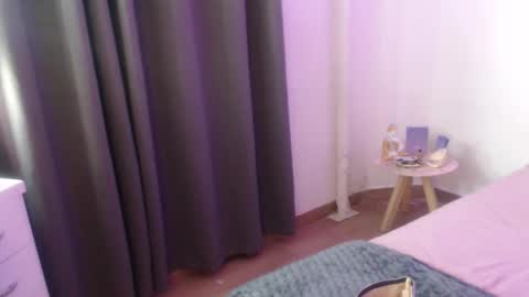 Sara online show from 11-25-25, 01:16