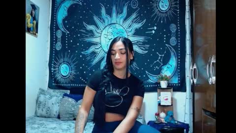 Snapshot of kylie_capricorn chatting on 10-28-25, 09:39 kylie online show from 10-28-25, 09:39