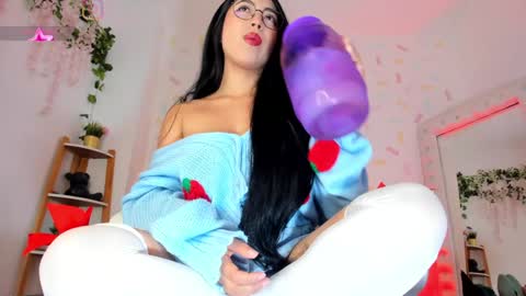 Snapshot of kylie_evans_18 chatting on 12-04-24, 07:39 Kylie online show from 12-04-24, 07:39