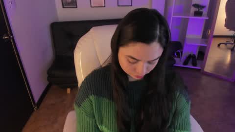 kylie online show from 12-30-24, 01:25