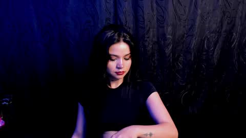 Snapshot of kylie_foxx1 chatting on 02-04-25, 01:23 submissive demon Please help me to reach 500 thumbs up online show from 02-04-25, 01:23