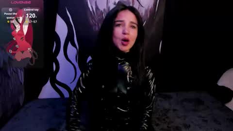 Snapshot of kylie_foxx1 chatting on 11-26-25, 12:11 submissive demon Please help me to reach 500 thumbs up online show from 11-26-25, 12:11