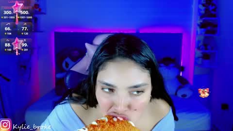 k ylie online show from 01-17-25, 12:42