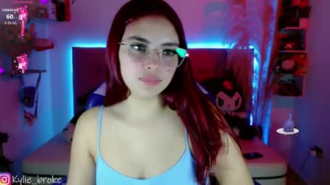 k ylie online show from 09-24-25, 09:40