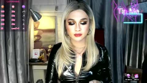 kylie online show from 03-04-25, 01:49