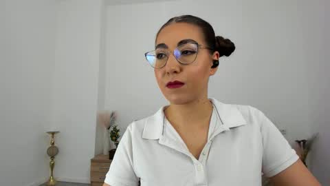 Kylie online show from 09-23-25, 06:11