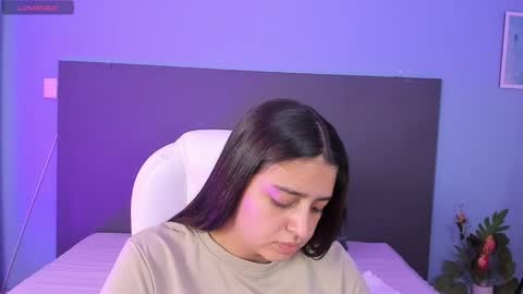 Kylie Reyes  online show from 12-23-24, 08:03