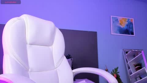 Kylie Reyes  online show from 12-23-24, 11:06