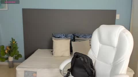 Kylie Reyes  online show from 01-14-25, 07:43