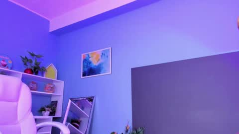 Kylie Reyes  online show from 01-28-25, 01:39