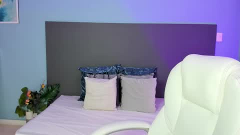 Kylie Reyes  online show from 02-04-25, 07:00