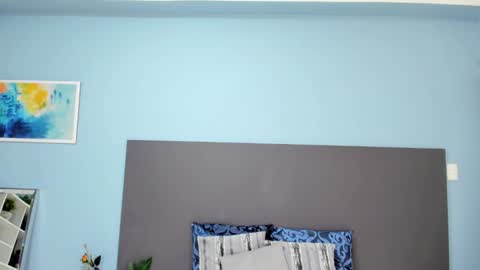 Kylie Reyes  online show from 10-21-25, 07:36