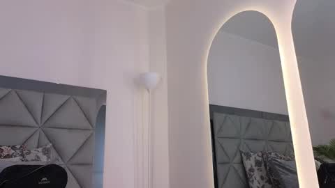 Kylie Reyes  online show from 11-13-25, 07:24