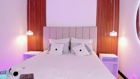 Snapshot of kylie_sofi chatting on 11-19-25, 01:11 kloe sofia online show from 11-19-25, 01:11