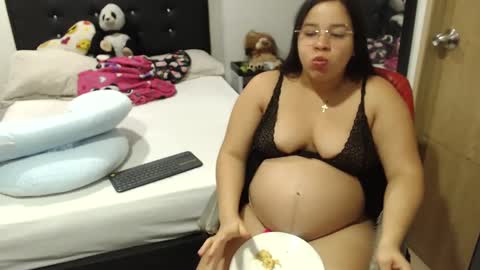 Snapshot of kylie_switch chatting on 09-17-25, 12:23 Instagram Kylie switch followme buy lovense here online show from 09-17-25, 12:23