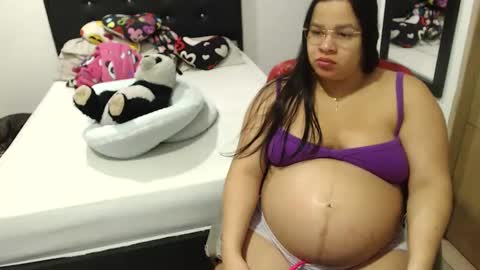 Snapshot of kylie_switch chatting on 11-15-25, 12:08 Instagram Kylie switch followme buy lovense here online show from 11-15-25, 12:08