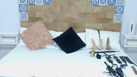 Snapshot of kyliebenson chatting on 01-27-25, 01:52 Melissa online show from 01-27-25, 01:52