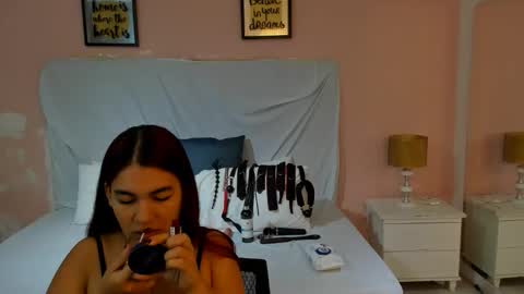 Snapshot of kyliebenson chatting on 11-06-25, 11:11 Melissa online show from 11-06-25, 11:11