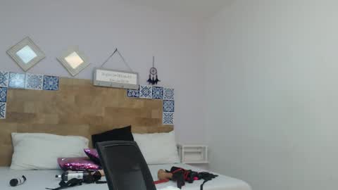 Snapshot of kyliebenson chatting on 11-09-25, 10:46 Melissa online show from 11-09-25, 10:46