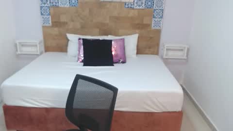 Snapshot of kyliebenson chatting on 12-14-25, 10:42 Melissa online show from 12-14-25, 10:42