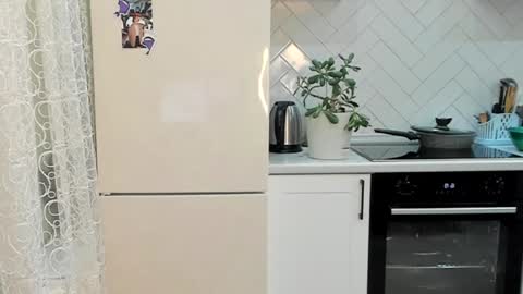 Snapshot of kylieblond chatting on 12-19-24, 01:18 Din online show from 12-19-24, 01:18