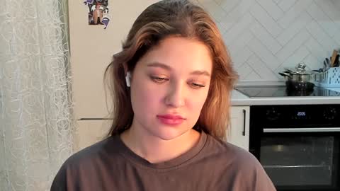 Snapshot of kylieblond chatting on 12-25-24, 05:05 Din online show from 12-25-24, 05:05