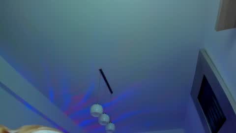 KYLIE online show from 01-10-25, 07:04