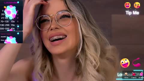 Kylie online show from 01-04-25, 12:48