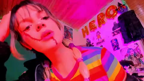   online show from 10-12-25, 10:42