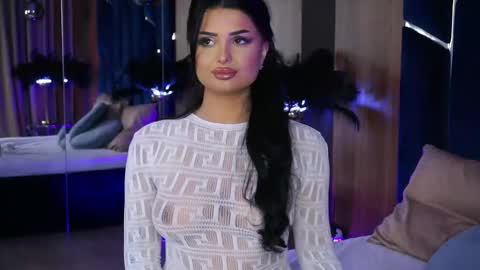 Snapshot of kyliekroftt chatting on 11-10-25, 01:37 Jenny online show from 11-10-25, 01:37